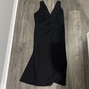 Old Navy Black V-Neck Midi Dress